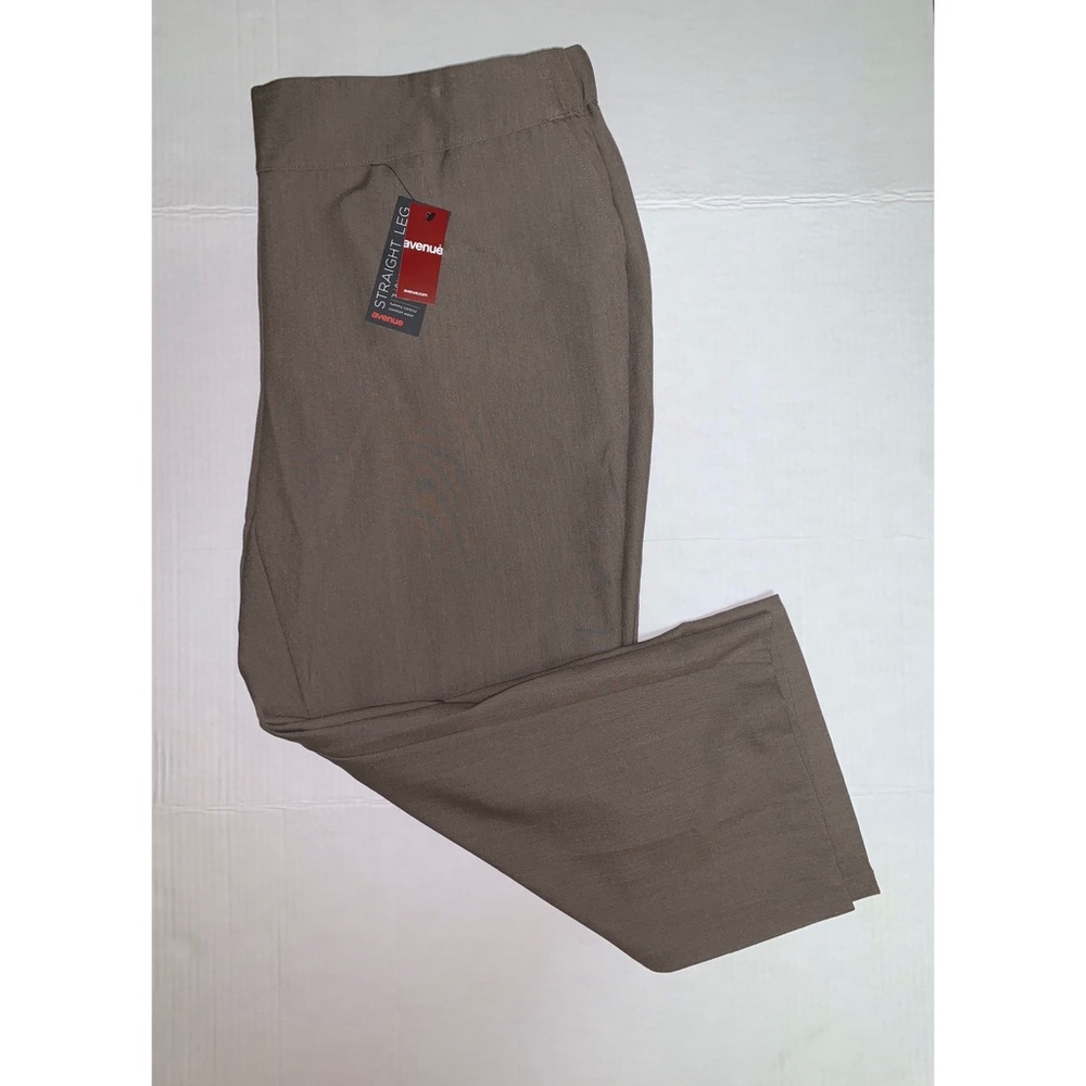 SOLD✨Avenue Straight Leg Pull On Pants Size 20P